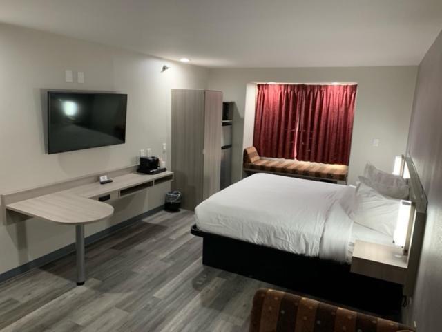 Microtel Inn And Suites Clarksville Exteriör bild