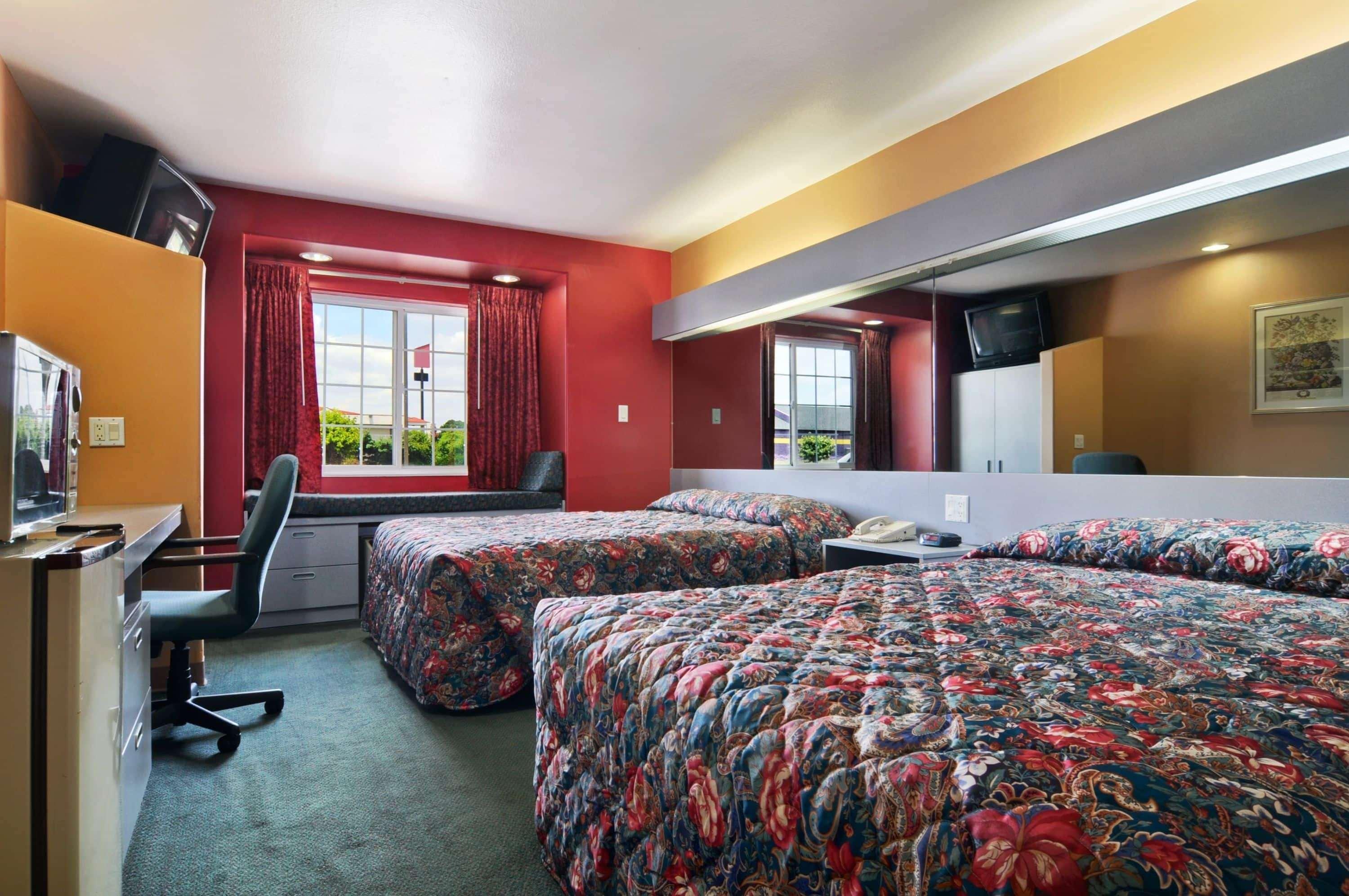 Microtel Inn And Suites Clarksville Exteriör bild