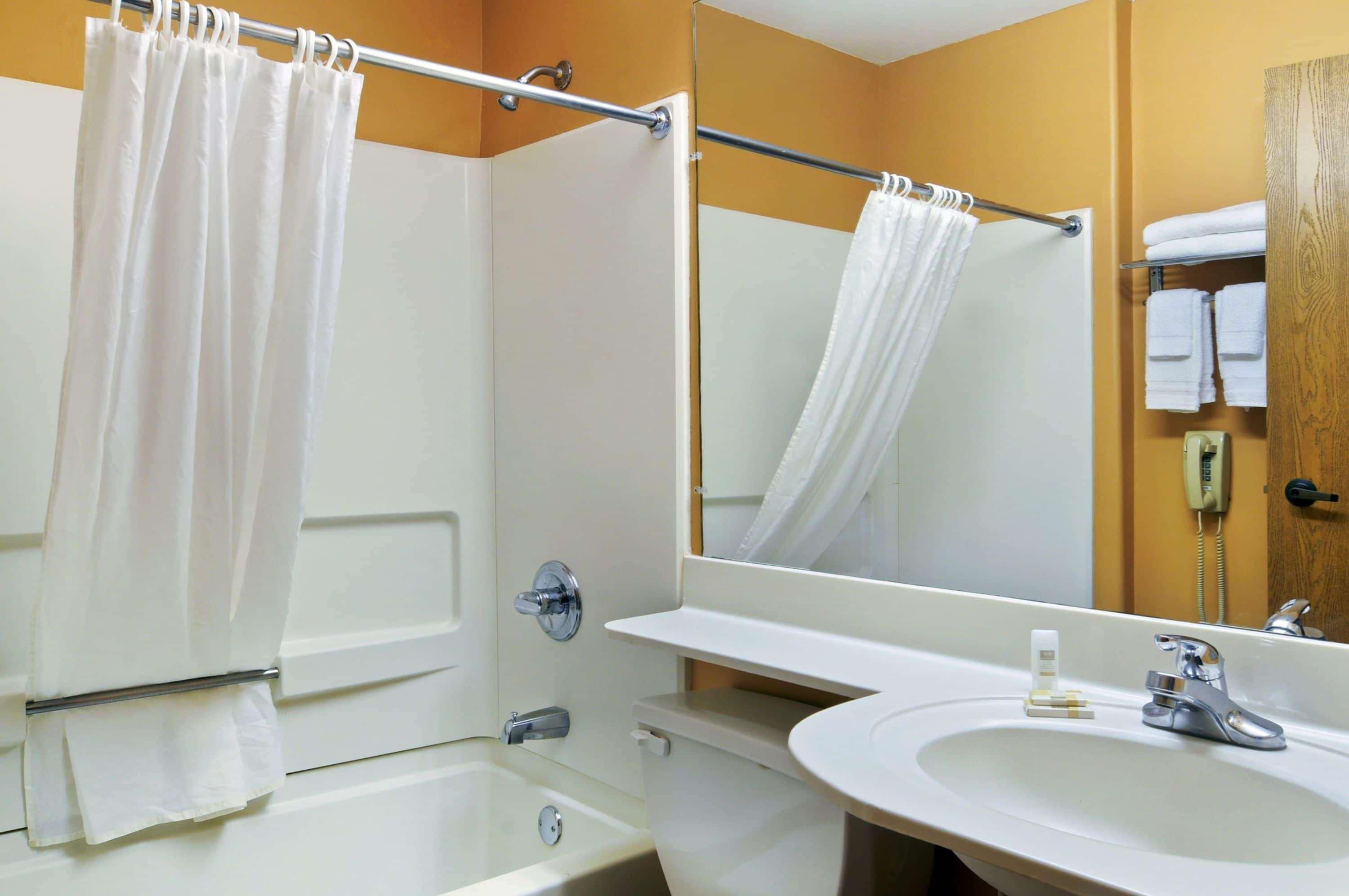 Microtel Inn And Suites Clarksville Exteriör bild
