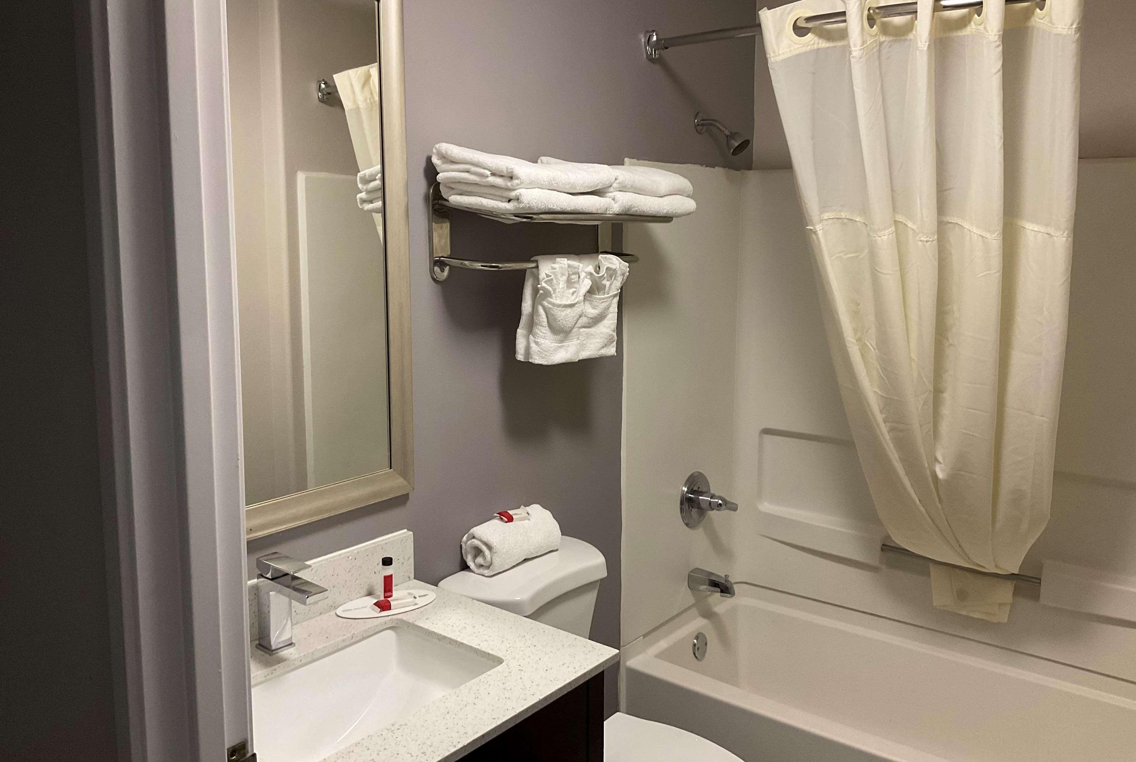 Microtel Inn And Suites Clarksville Exteriör bild